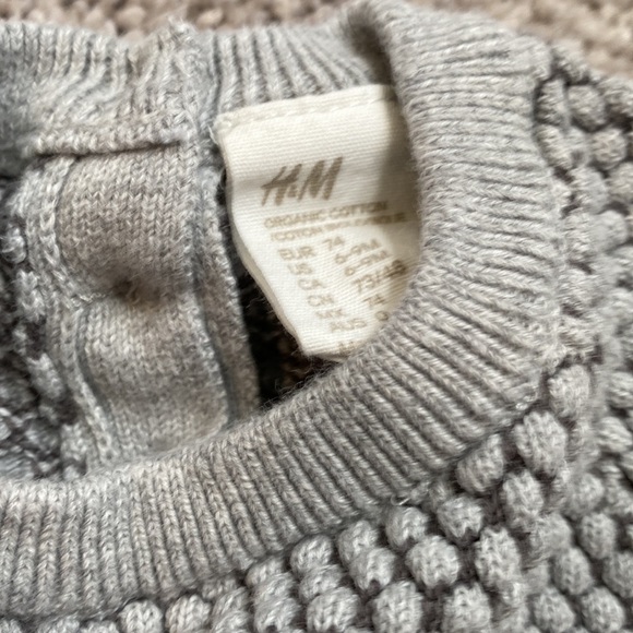 H&m sweater - 6-9 months - Picture 3 of 3